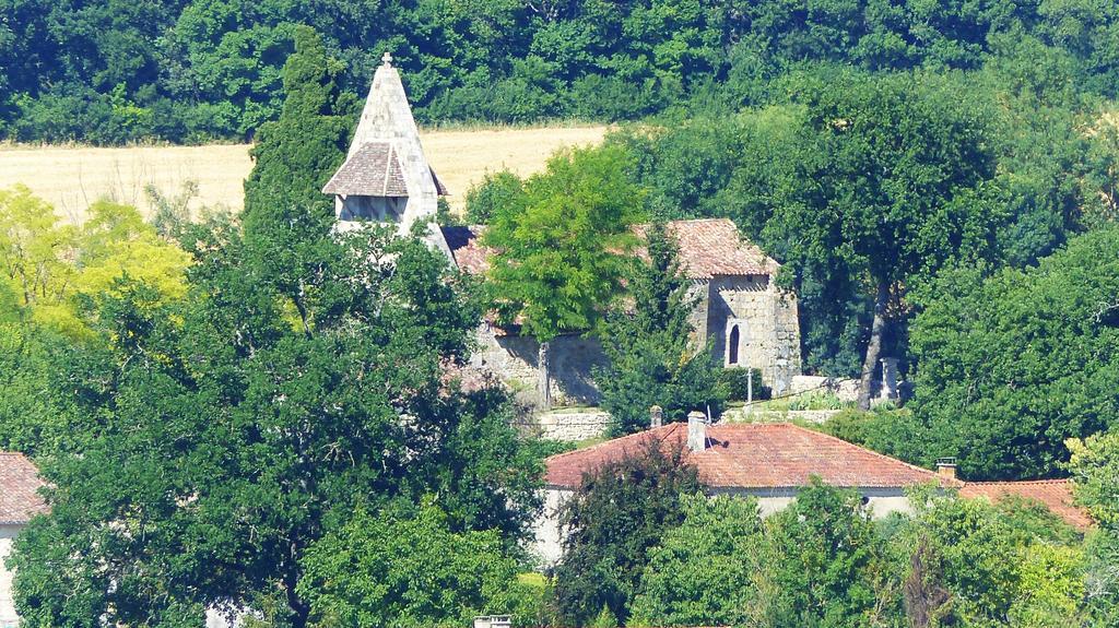 Вілла Les Hirondelles Fources Екстер'єр фото